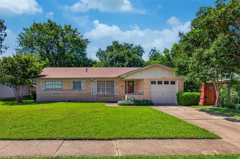 2718 Ridgewood St, Irving, TX 75062