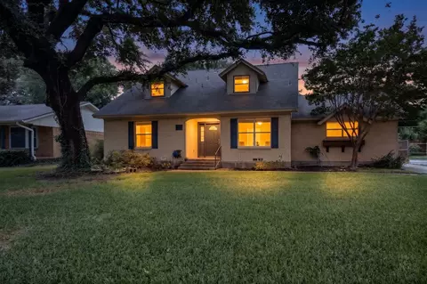 606 S Waterview Dr, Richardson, TX 75080