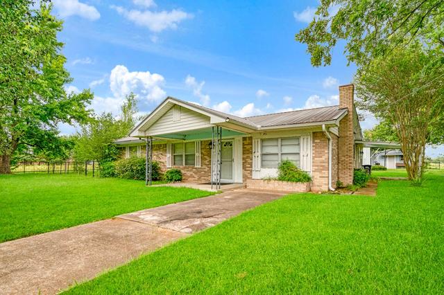 900 County Road 42400, Paris, TX 75462