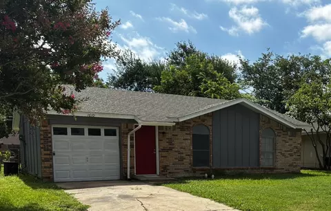 1610 Avenue A, Grand Prairie, TX 75051