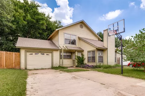 5525 Safari Trl, Arlington, TX 76018