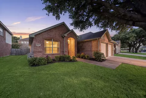 545 Continental Dr, Lewisville, TX 75067