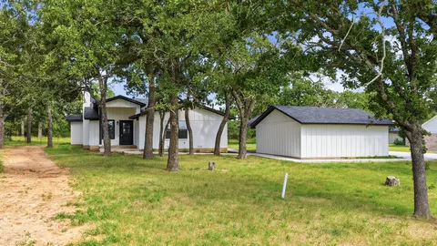 109 Aslan Rd, Poolville, TX 76487