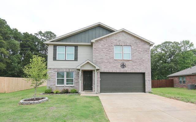 1206 River Oaks Ln, Chandler, TX 75758