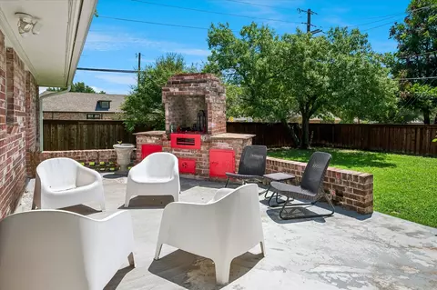 11070 Delford Cir, Dallas, TX 75228