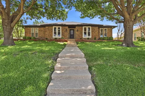 3710 Windmill Ct, Plano, TX 75074