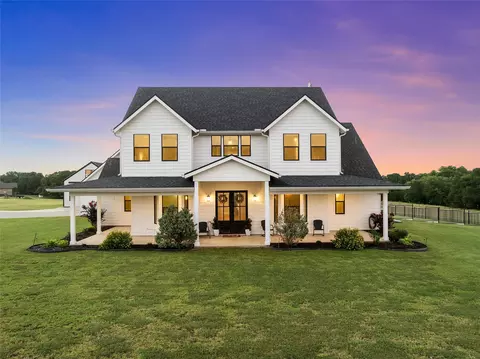 252 Austin Hines Dr, China Spring, TX 76633