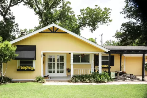 367 Hillcroft Dr, Weatherford, TX 76087