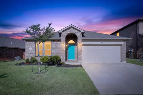 9105 Golden Hollow Ln, Fort Worth, TX 76179
