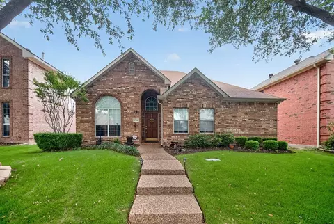 17708 Meadow Grove Ln, Dallas, TX 75287