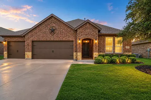 4016 Woodford Dr, Forney, TX 75126