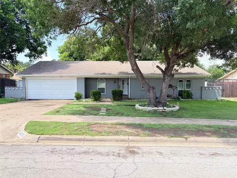 1412 Linwood Ln, Fort Worth, TX 76134