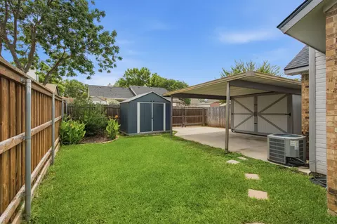 Exterior - 2702 Ansley Ct, Euless, TX 76039 photo 4 of 4