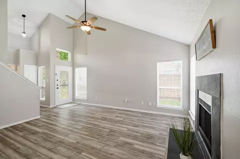 Living - 2702 Ansley Ct, Euless, TX 76039 photo 2 of 3