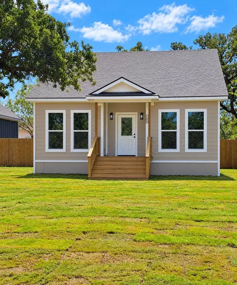 2908 Avenue D, Brownwood, TX 76801
