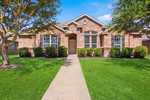 111 Timbershade Dr, Red Oak, TX 75154