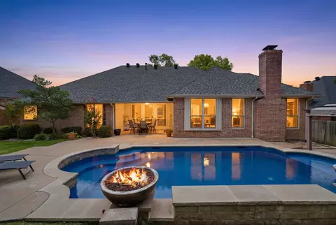 428 Arbor Lawn Dr, Burleson, TX 76028