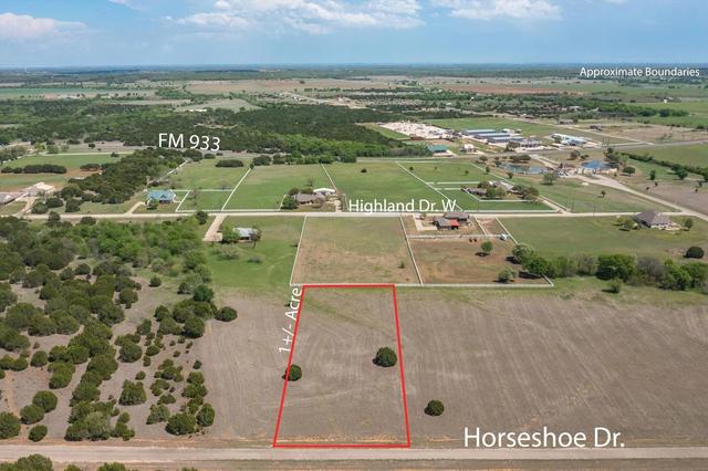 5032 Horseshoe Dr, Whitney, TX 76692