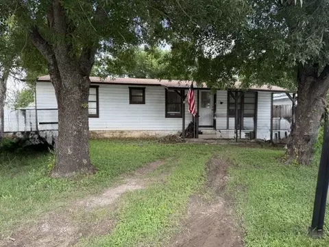 260 W Elm, Stephenville, TX 76401