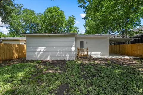Exterior - 3824 Windsor Ave, Waco, TX 76708 photo 3 of 5