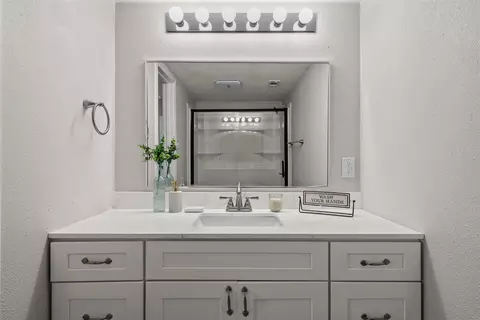 Bath - 3824 Windsor Ave, Waco, TX 76708 photo 1 of 4