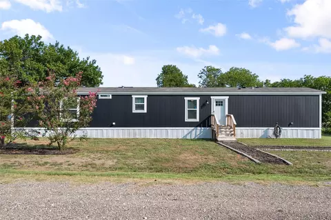 421 S Garitty St, Frost, TX 76641