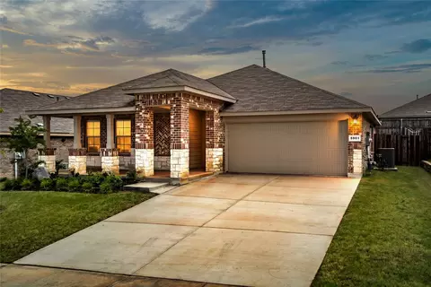 5901 Harvey Gap Ln, Lantana, TX 76226