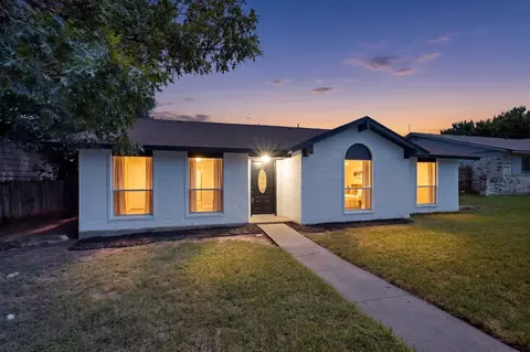 1516 Duet Dr, Dallas, TX 75241