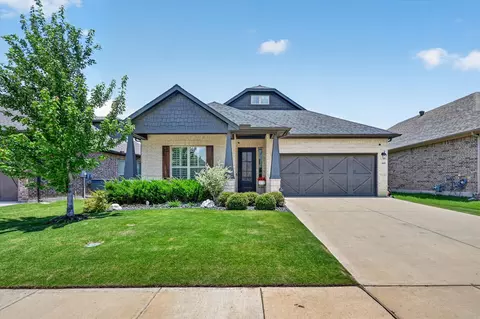669 Harris Ridge Dr, Arlington, TX 76002