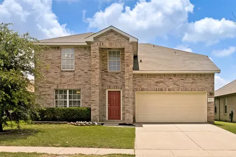 10121 Chapel Rock Dr, Fort Worth, TX 76116