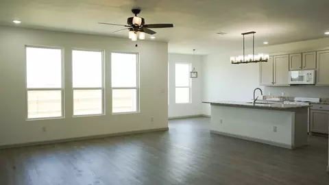 Living - 1011 Springview Ln, Mabank, TX 75147 photo 1 of 2