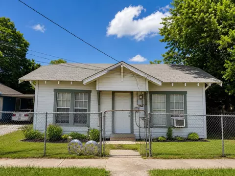 3010 Caddo St, Greenville, TX 75401