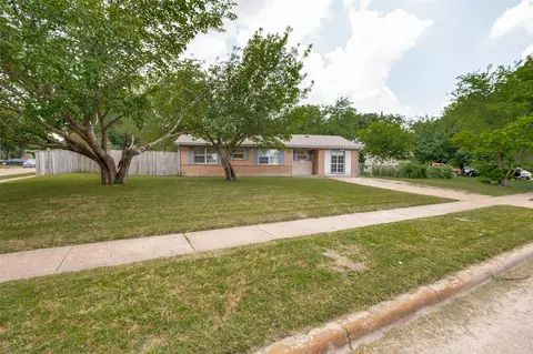 2524 Suffolk Ln, Lancaster, TX 75134