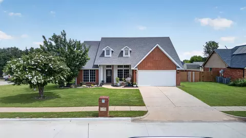 100 Radecke Rd, Krum, TX 76249