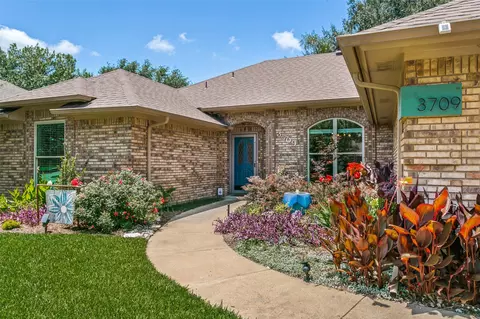 3709 Fieldcrest Ln, Bedford, TX 76021