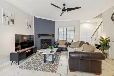 9910 Royal Ln #505, Dallas, TX 75231