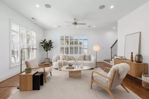 2335 Stutz Dr #52, Dallas, TX 75235