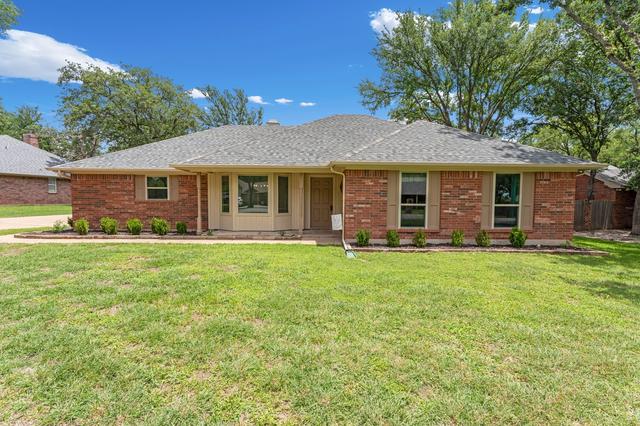 4001 Bandera Dr, Granbury, TX 76049