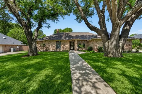 3800 Snow Creek Dr, Aledo, TX 76008
