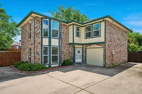 301 Stoneledge, Irving, TX 75063
