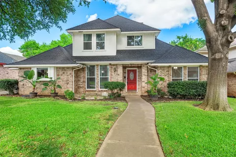 4203 Oak Springs Dr, Arlington, TX 76016