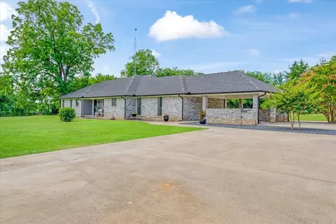 826 Georgetown Rd, Pottsboro, TX 75076