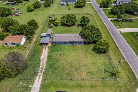 10900 Pikes Peak, Venus, TX 76084