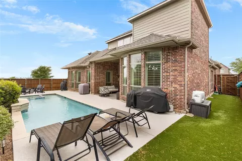 Exterior - 991 Rustic Ln, Prosper, TX 75078 photo 4 of 6