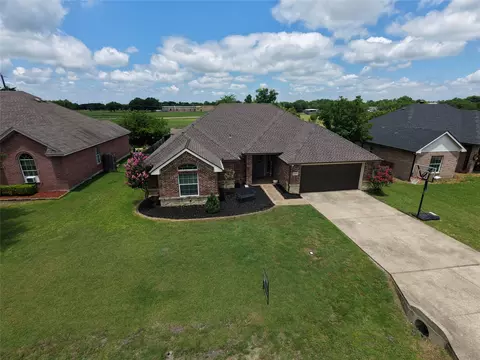 106 Meadowlark Dr, Palmer, TX 75152