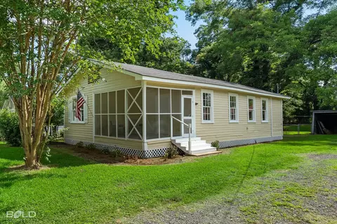 323 Butler Rd, Belcher, LA 71004