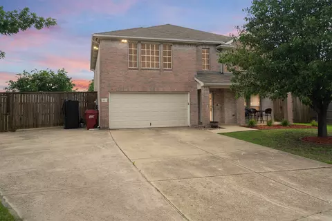921 Zoe St, Royse City, TX 75189
