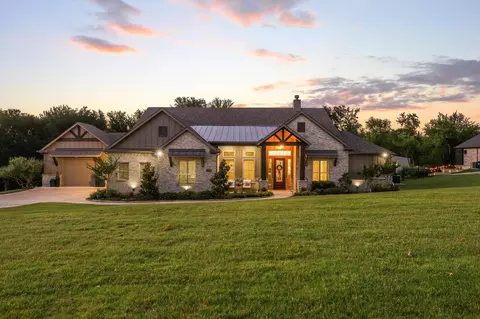 1317 Hunt Rd, Gunter, TX 75058