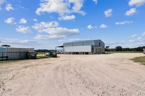 324 E Highway 6, Iredell, TX 76649