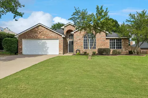 1701 Fern Dr, Mansfield, TX 76063